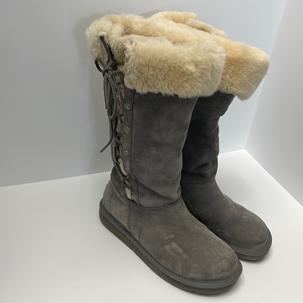 UGG Australia lined boots size 9